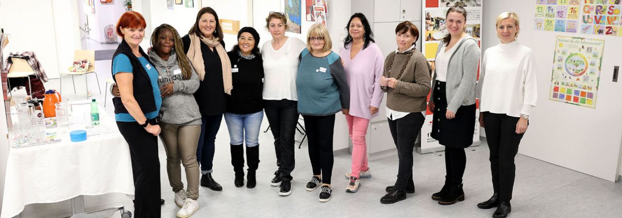 Frauen bei einem Selbstbehauptungs-Workshop